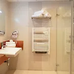 La Chaumiere Otel 3*