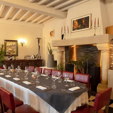 La Chaumiere