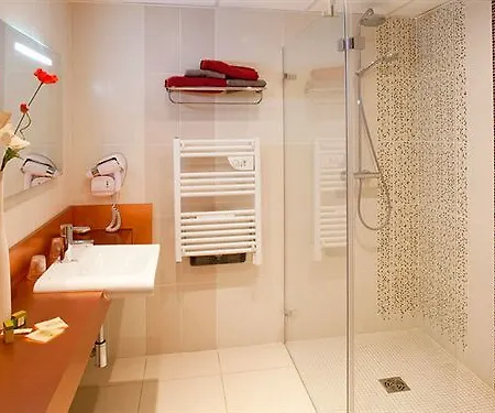 Hotell La Chaumiere Quillan
