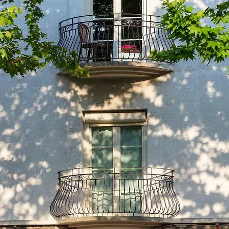 La Chaumiere Ξενοδοχείο 3*