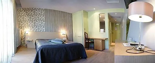 Hotel La Chaumiere 3*